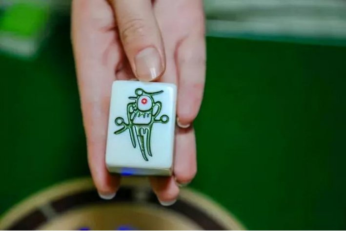 幺鸡不能打下一句