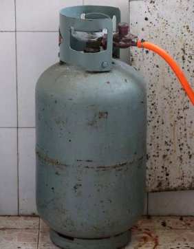 苏州一栋4层公寓清晨发生爆炸，周围的建筑是否造成了损坏？