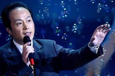 春晚罗京灵异事件不攻自破 发现观众席当中有他的身影