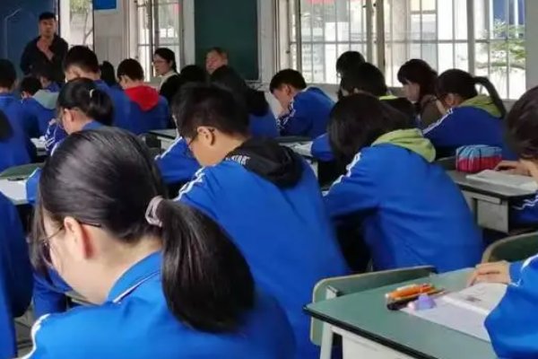 加一笔变成新字的字有哪些字？