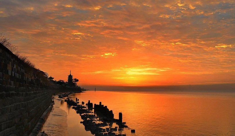 驾长车踏破贺兰山缺是什么意思？