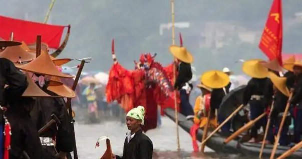 广东没有女人不能上龙舟的传统，在哪些地方有这种习俗？