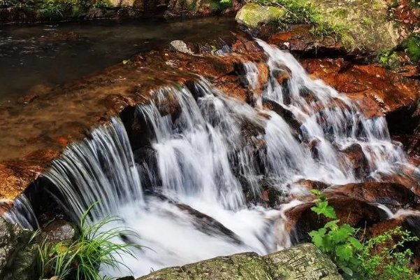 山温水软的出处和意思