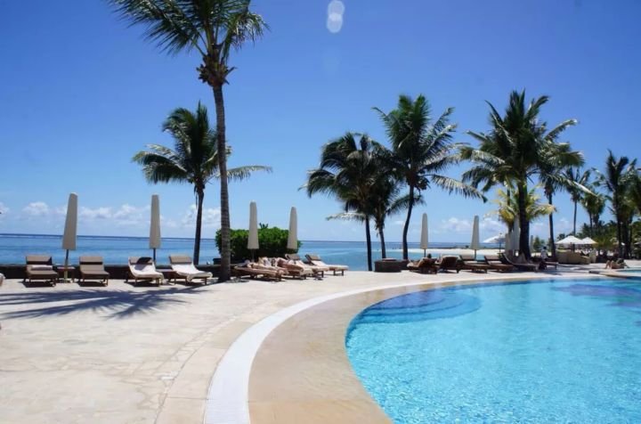 毛里求斯燃油泄漏妇女捐发吸油是怎么回事