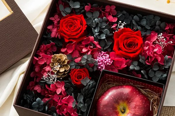 平安夜送给女生的礼物都有哪些？