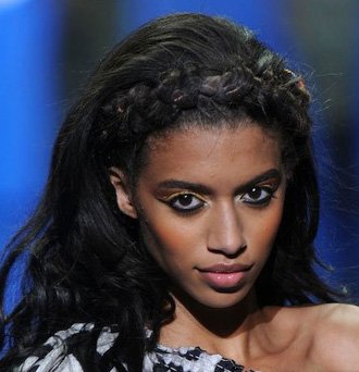 刚剪了齐刘海,很难看。有什么补救措施