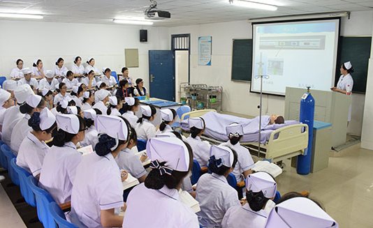 高护和护理学的区别