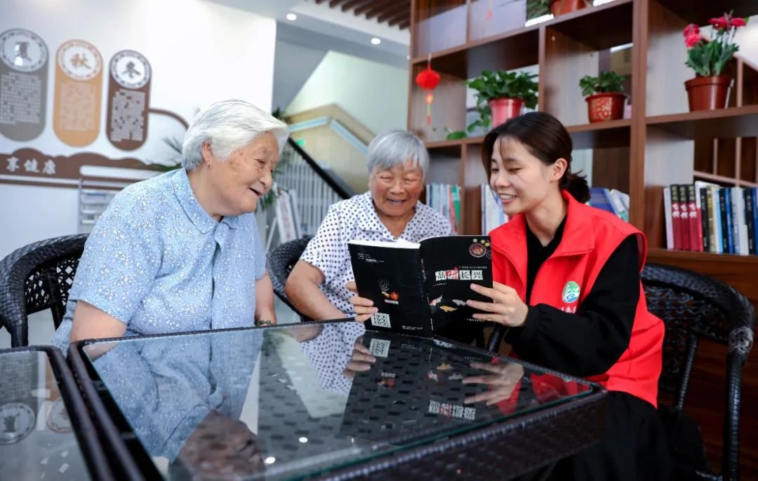 北京大爷半年骂跑20个保姆,这位大爷对保姆的要求有多高?