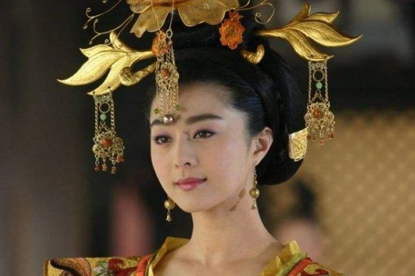 《长安十二时辰》帝王与严太真的忘年恋，严太真到底是谁？