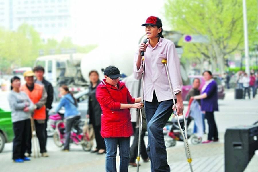 姚明资助过的2.26米小巨人意外去世，出生在普通农户的他为何那么高？