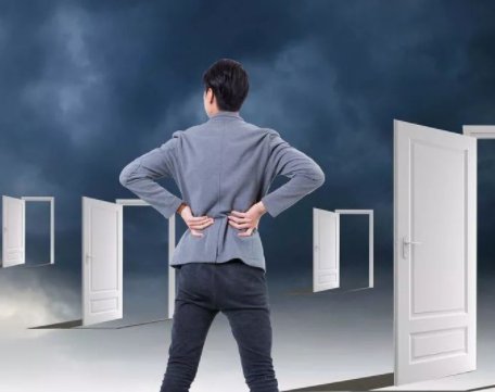 求职者不回消息被公司经理骂装死引发热议，这家公司对此事作何态度？