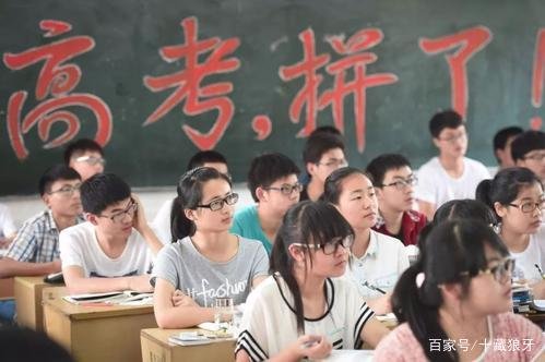 河南开封一监考老师将监考证落在宾馆内，结果如何？
