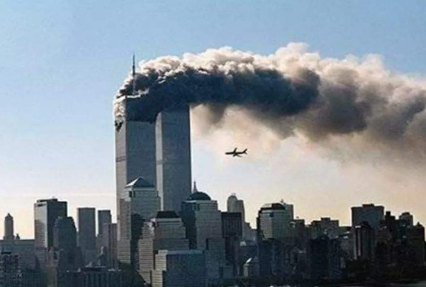 911发生的时间是哪一年啊？？