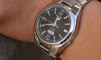 一个对时是24还是12？