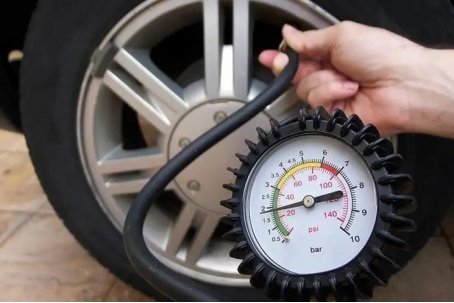 右后轮胎的胎压是多少