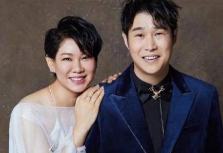 沈春阳和小沈阳离婚没有？