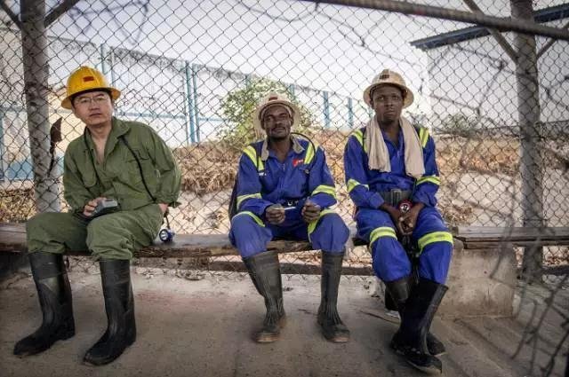 2名中国矿工在尼日利亚遭绑架，目前这名中国人情况如何了？