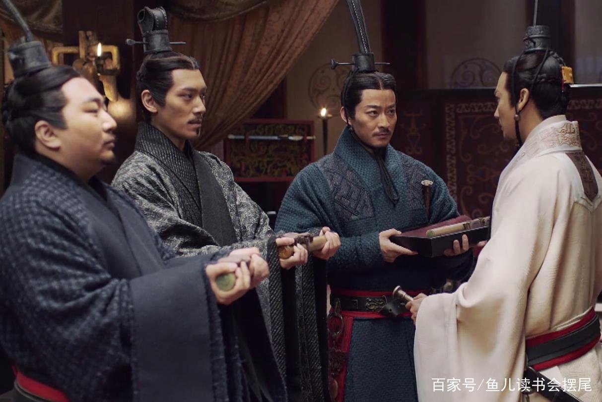 秦始皇老娘的男宠 那个名字怎么读 ?