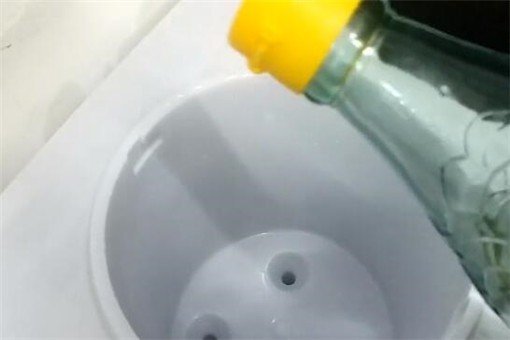 沁园饮水机如何清洗
