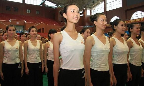 昂首大叫意思
