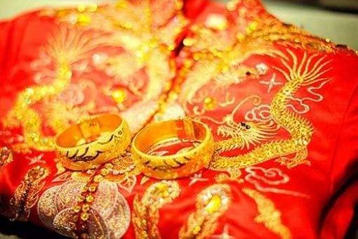 幸福大街的歌曲有哪些是恐怖的？