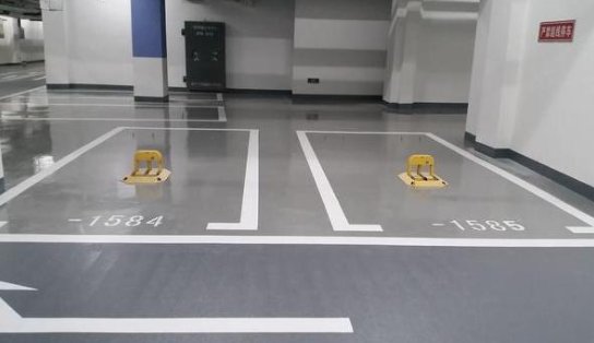 上海一阿姨有90套房106个车位，她是如何管理自己的不动产的？