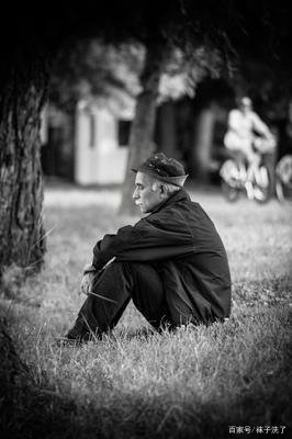 曾经恋爱五年的女朋友结婚了，应该怎样面对这段爱情？