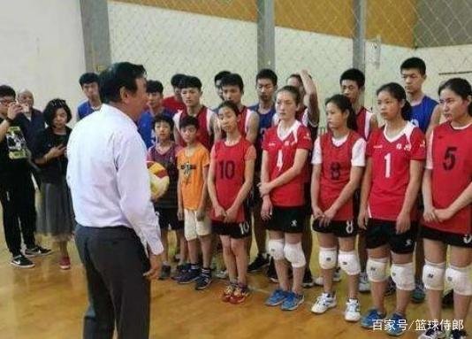 女排教练袁伟民现状如何呢？