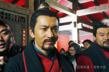 秦桧是历史上的罪人，为什么呢？