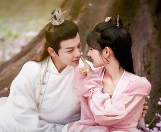 电视剧《霜落又识君》这部剧主要讲述的是什么故事？