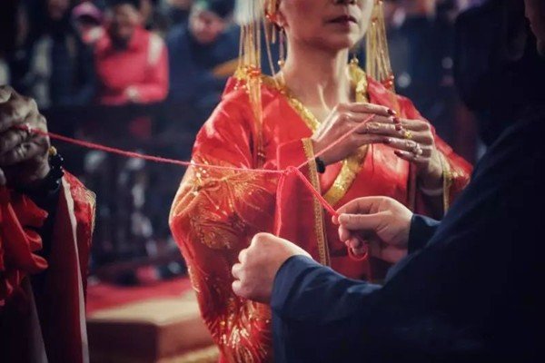 牵的拼音和词语部首