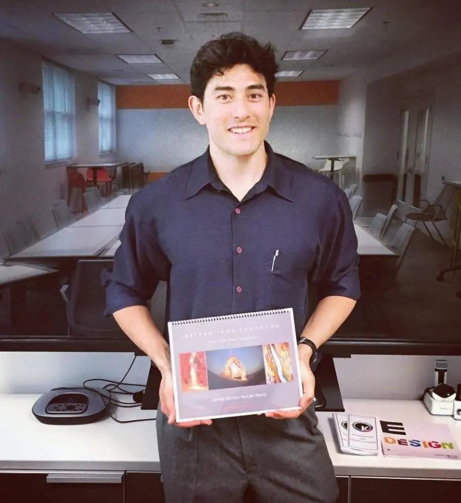 萨摩亚旗手都发福了，腹肌没有了，开幕式的他和闭幕式的他形成了多大反差？