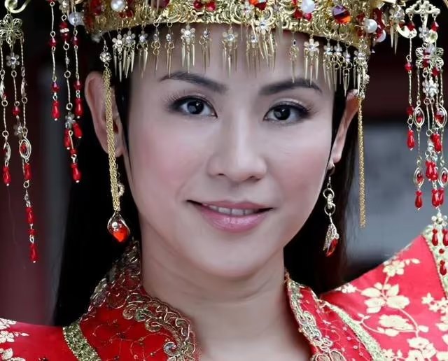 挖野菜被嘲恋爱脑，“王宝钏”商标已被抢注，她在历史上的结局是怎样的？