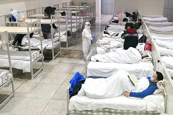 “轻症病例”为何可以采取集中隔离管理这一措施?