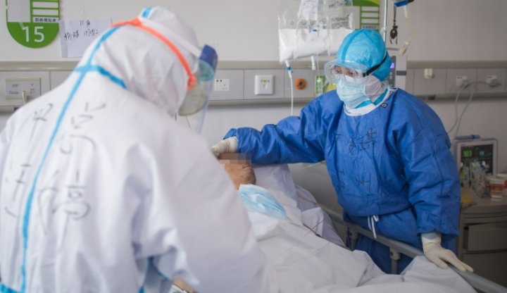 江西一对夫妻来沪看病后流浪街头哽咽受访，上海缺少哪些温情？