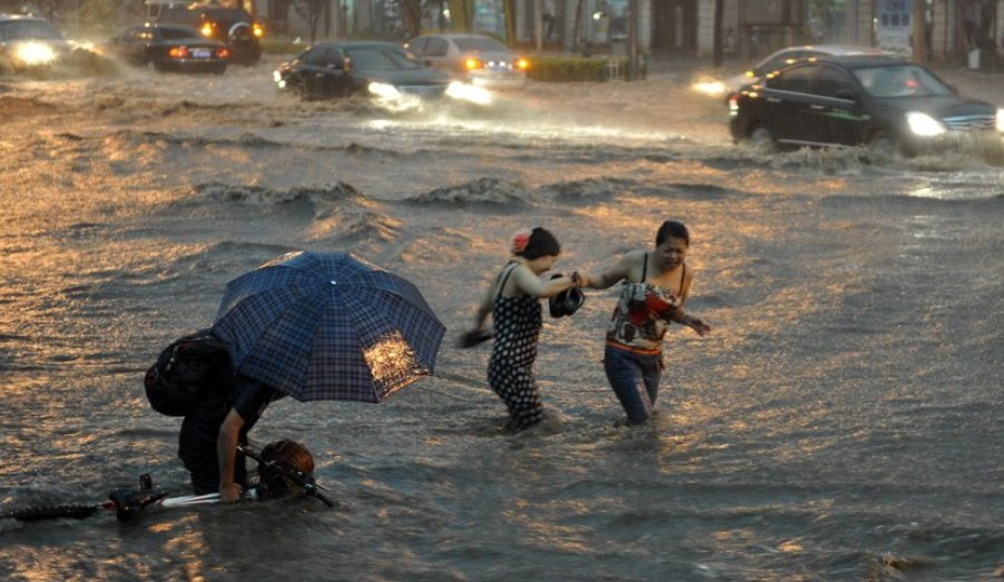 湖北一家五口暴雨中遇难,女主人已怀孕,自然灾害面前我们该如何自保?