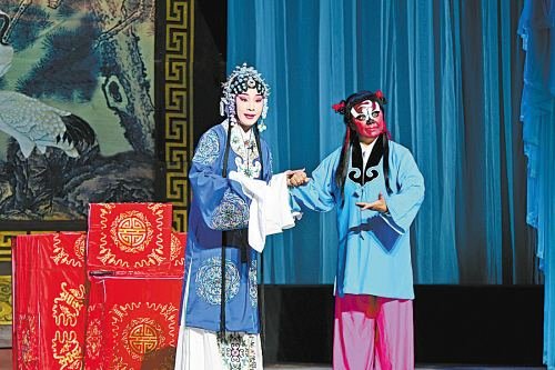 四平调来源于什么曲调什么角色不用，而反四平调只有什么角色专用？