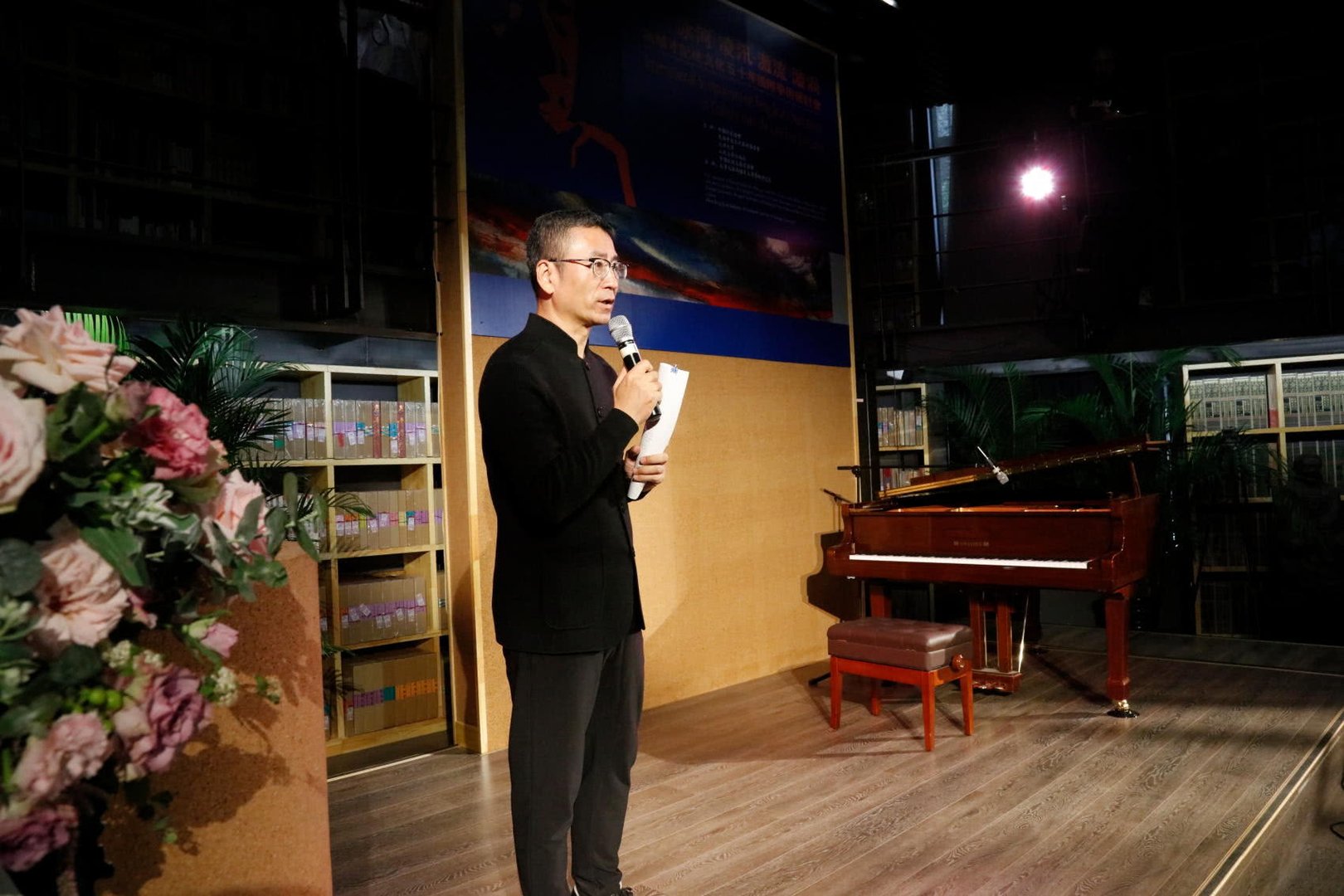 从敬佩到公敌，白岩松的面具揭开了，可能王朔当初的话没错，他说了什么？