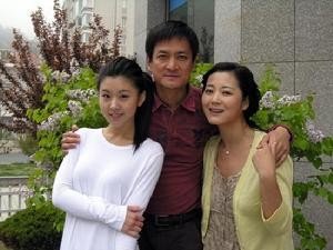 真情无限之养母生母 电视剧剧情介绍