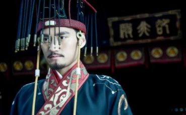 旗鼓相当什么意思