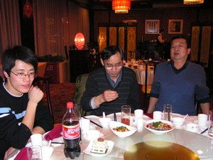 老公结婚后也老出去找朋友玩很晚回家，我该怎么办？