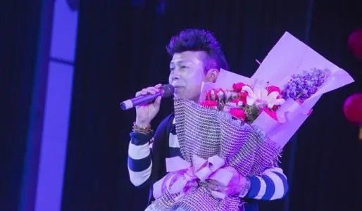 歌词里面有 妹妹要是来看我，不要从那小路来