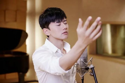 给我翅膀让我可以翱翔是什么歌