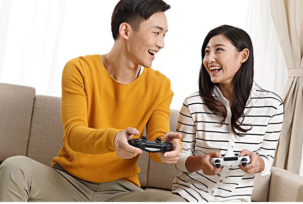 男朋友为什么天天拉我打游戏？