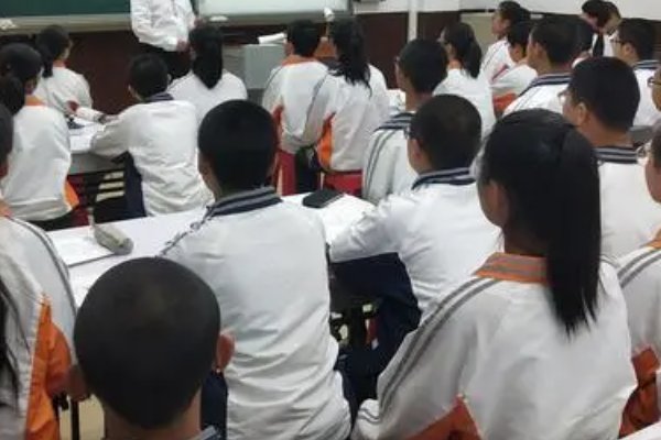 纠缠什么意思