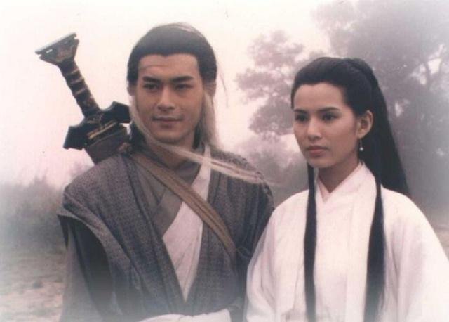 16年后在绝情谷底与杨过相逢的其实是小龙女的女儿，有什么证据吗？