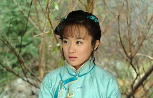 玫瑰江湖中沐晟为什么要和斯如在一起？他和绮罗不是两情相悦妈吗？