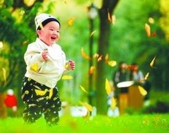 我发现我妈妈找了小男朋友，我该怎么办啊？