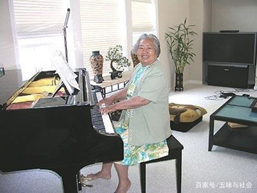 65年前，那个因抨击红色专家而轰动一时的林希翎，现在怎样了？