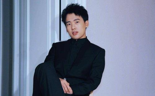 《奔跑吧9》官宣定档，郭麒麟退出，两位老成员回归常驻，对此你期待吗？